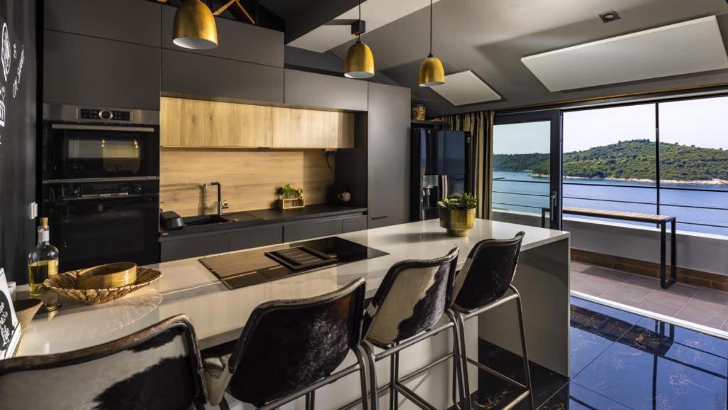 Shanti Apartment