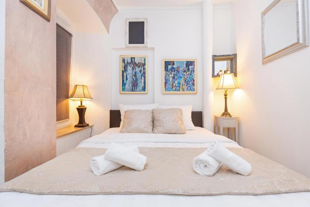 Shanti Apartment *