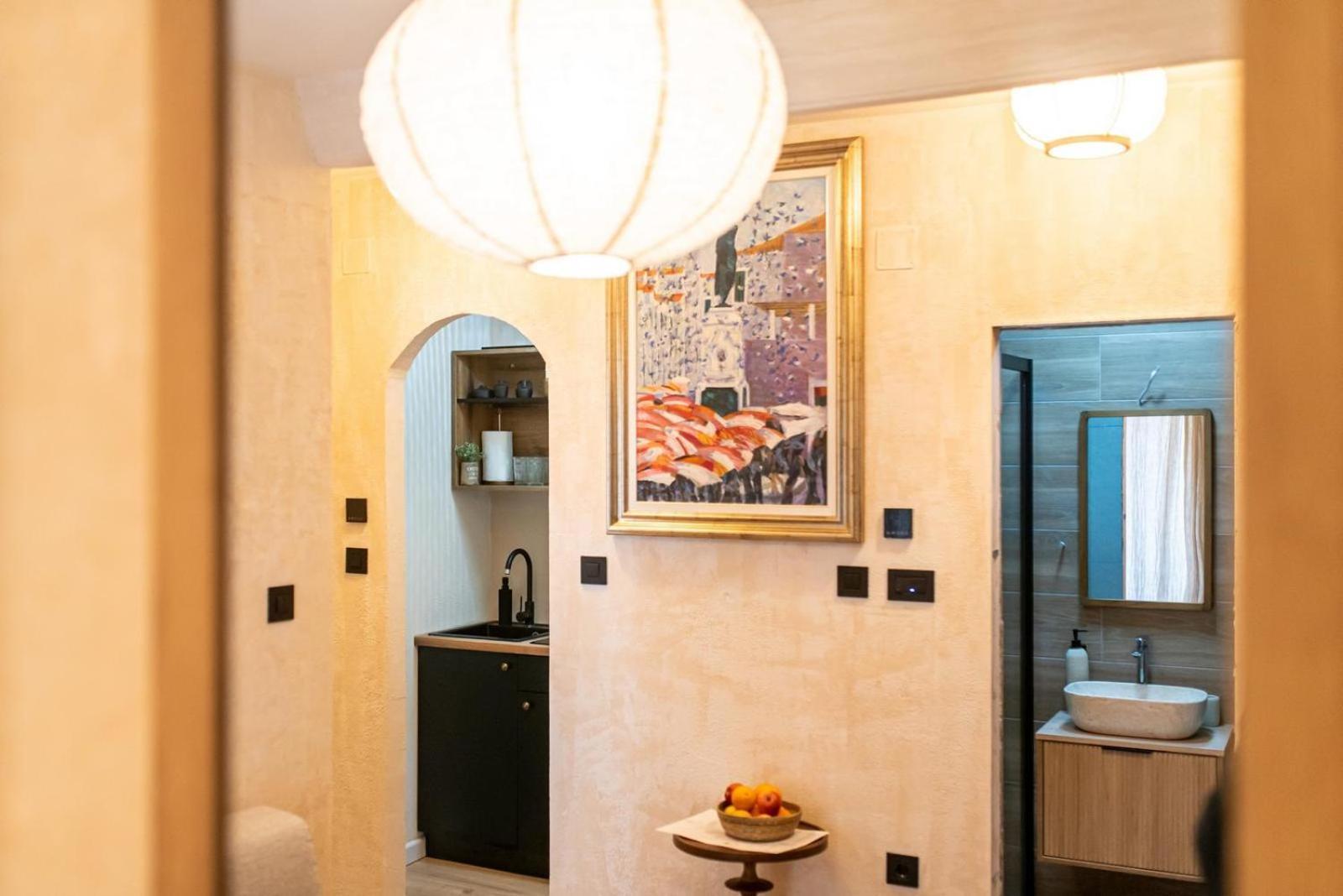 Shanti Apartment *